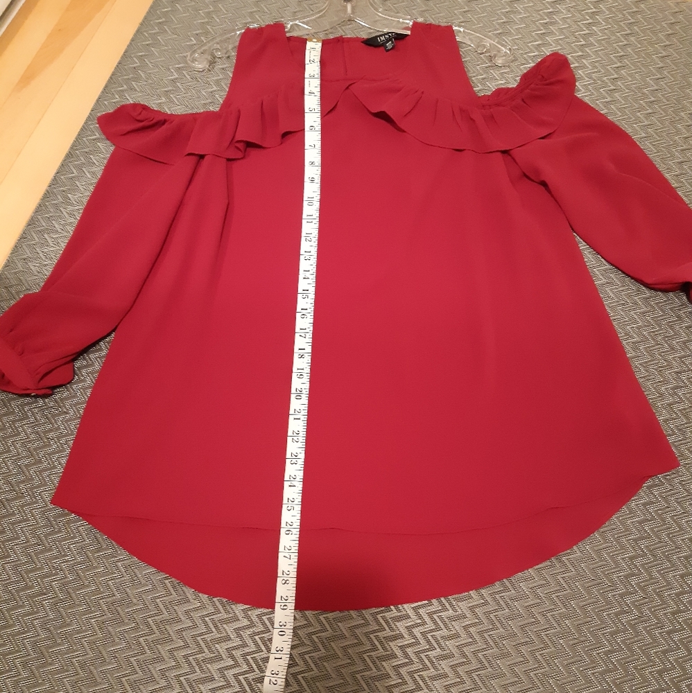 IMNYC Isaac Mizrahi cold shoulder top - Picture 5 of 7